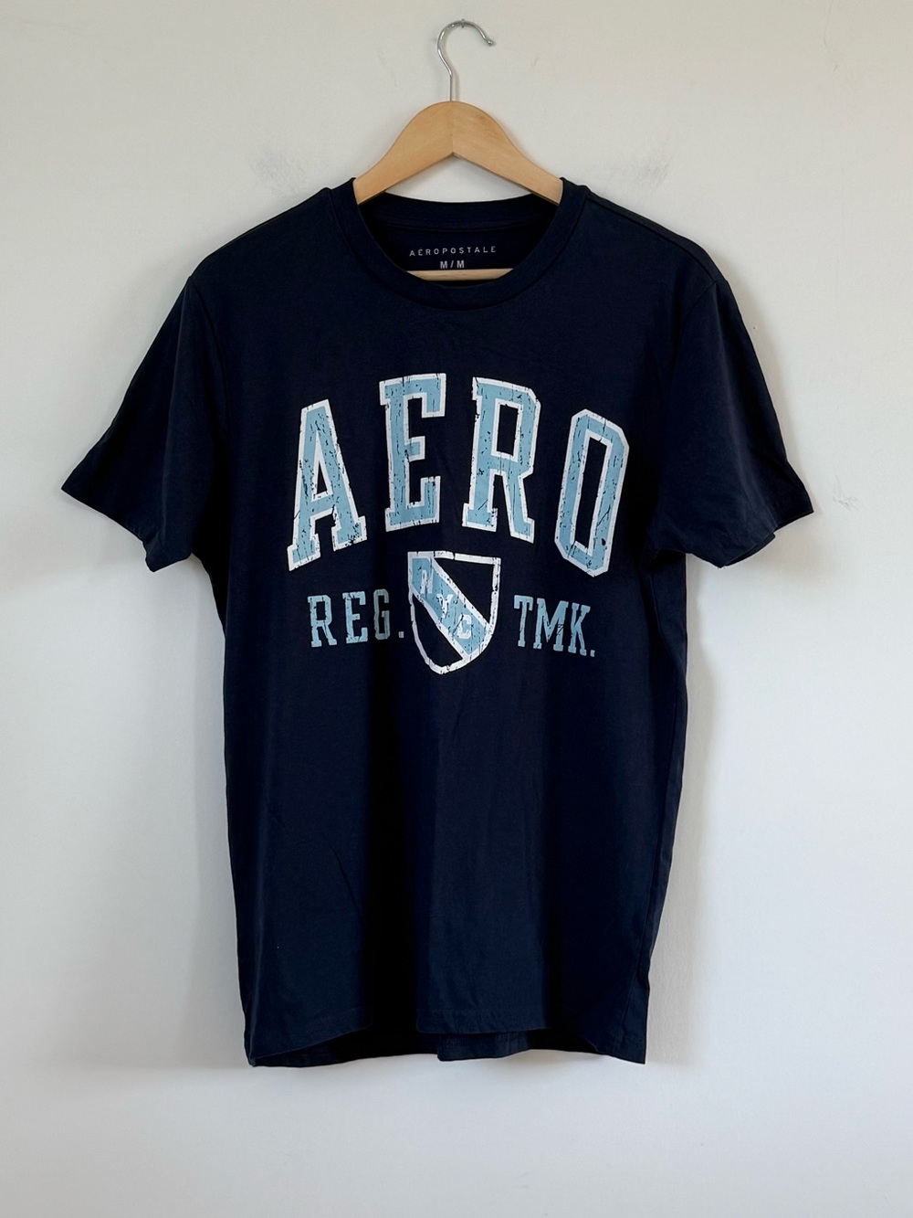 Vintage Style AERO Crest Graphic Tee Navy Blue Men’s M